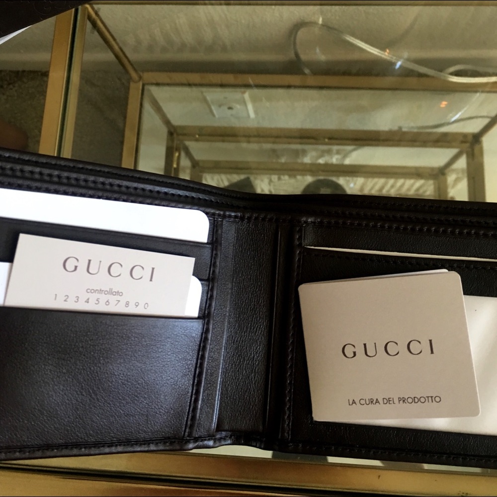 GUCCI Brown Guccissima Signature Web Wallet - Picture 5 of 6